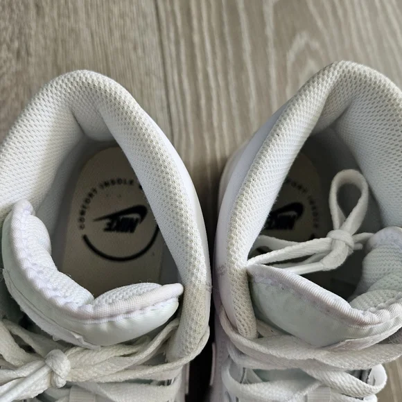 NIKE Women's Court Royale 2 Mid Sneakers White And Blue - Picture 7 of 9